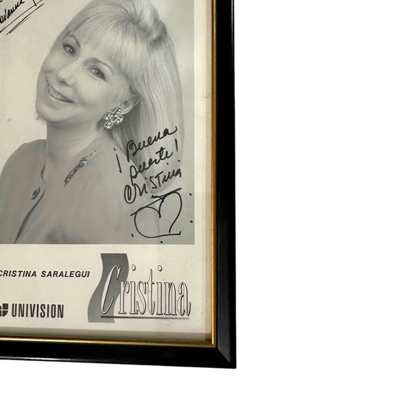Vtg Cristina Saralegui Univision Professionally Framed Autographed Photo 5”x7” - Picture 3 of 10